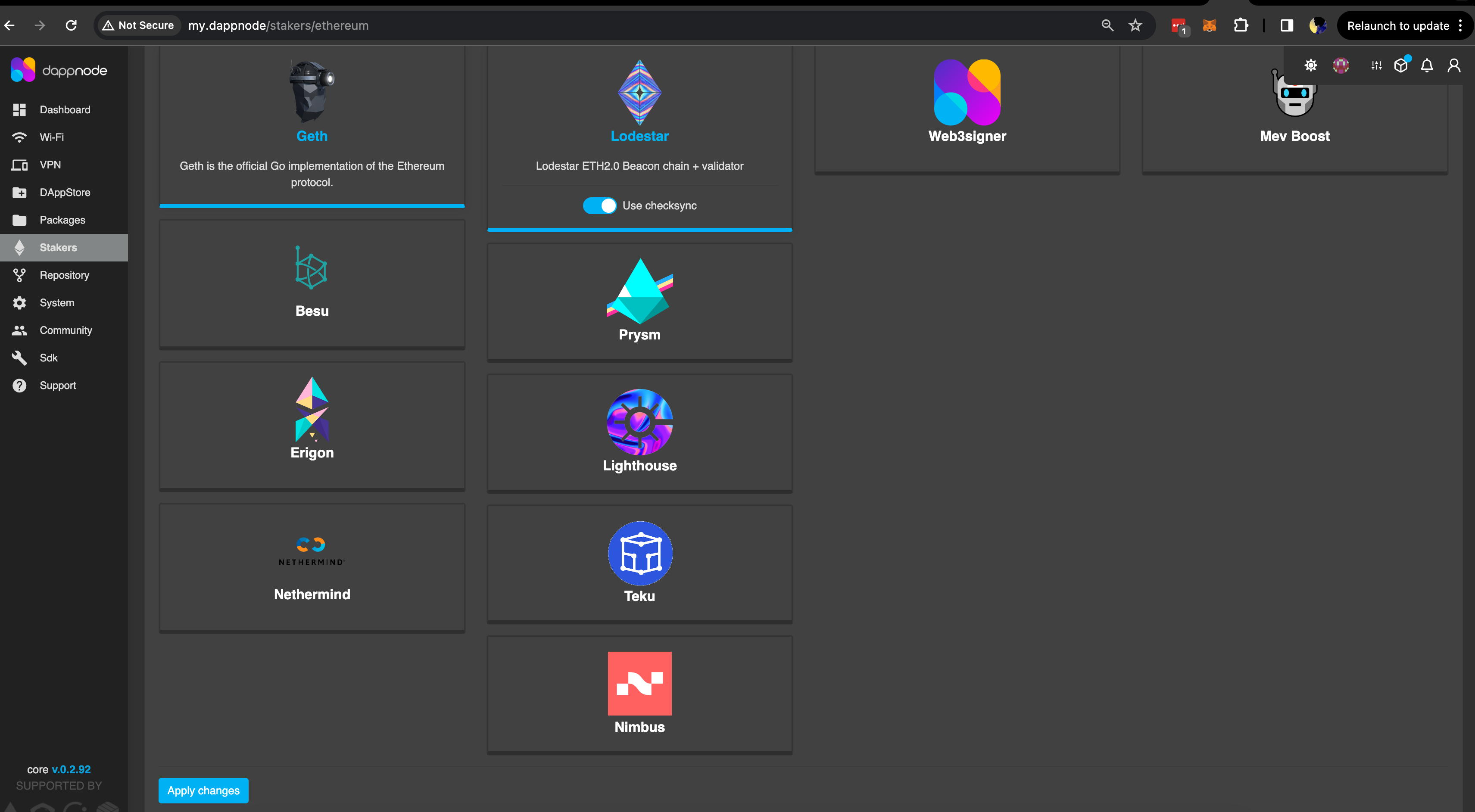 Screenshot: Click on the 'Stakers' tab on the left side, select an execution client (e.g. Geth) & consensus client (e.g. Lodestar) & click 'Apply changes'. This will start the syncing process…